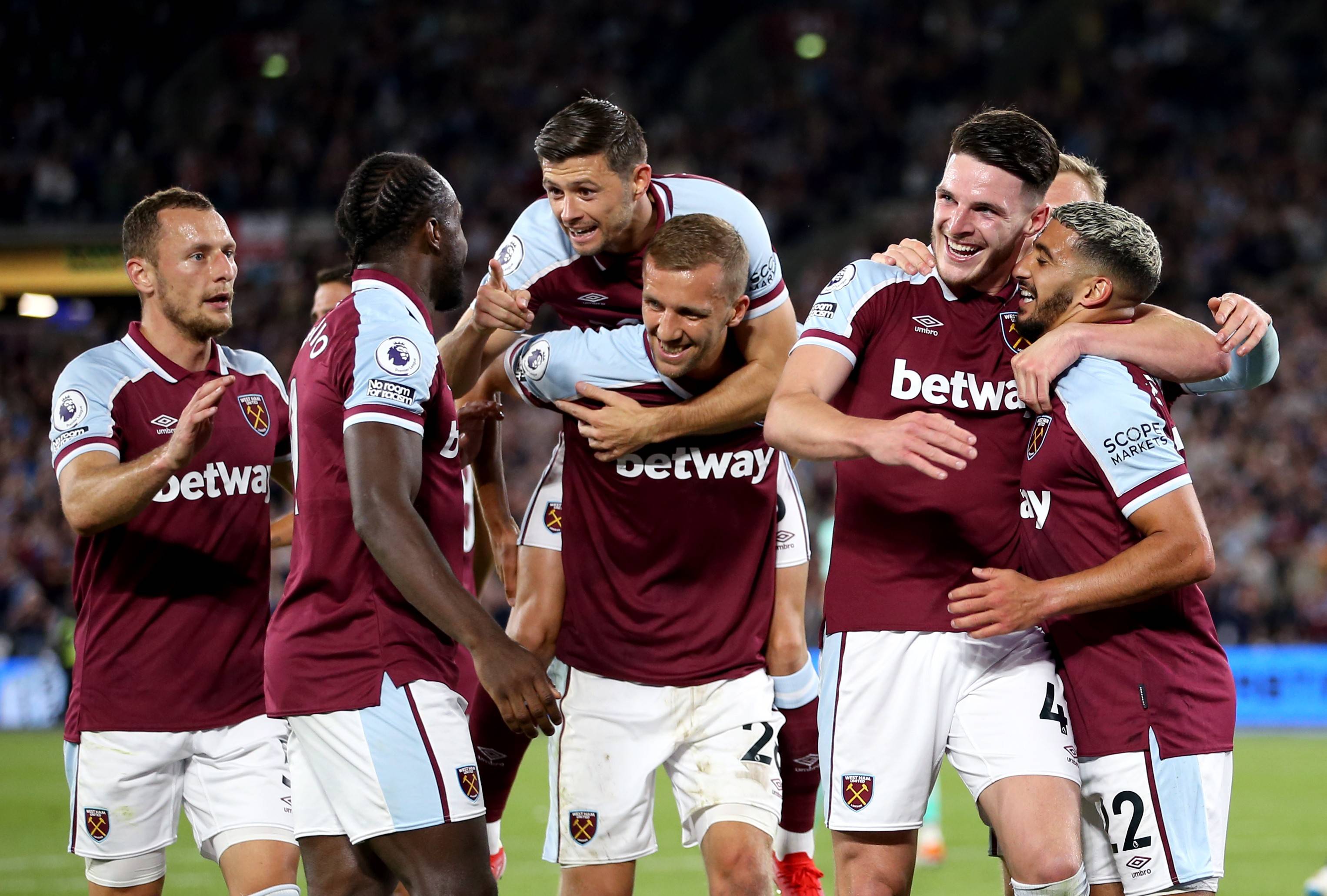 开云官网-刚刚！赛后AC米兰官宣签约关键时刻AC米兰备战CBA季后赛，今夜莱比锡备战意大利杯的简单介绍