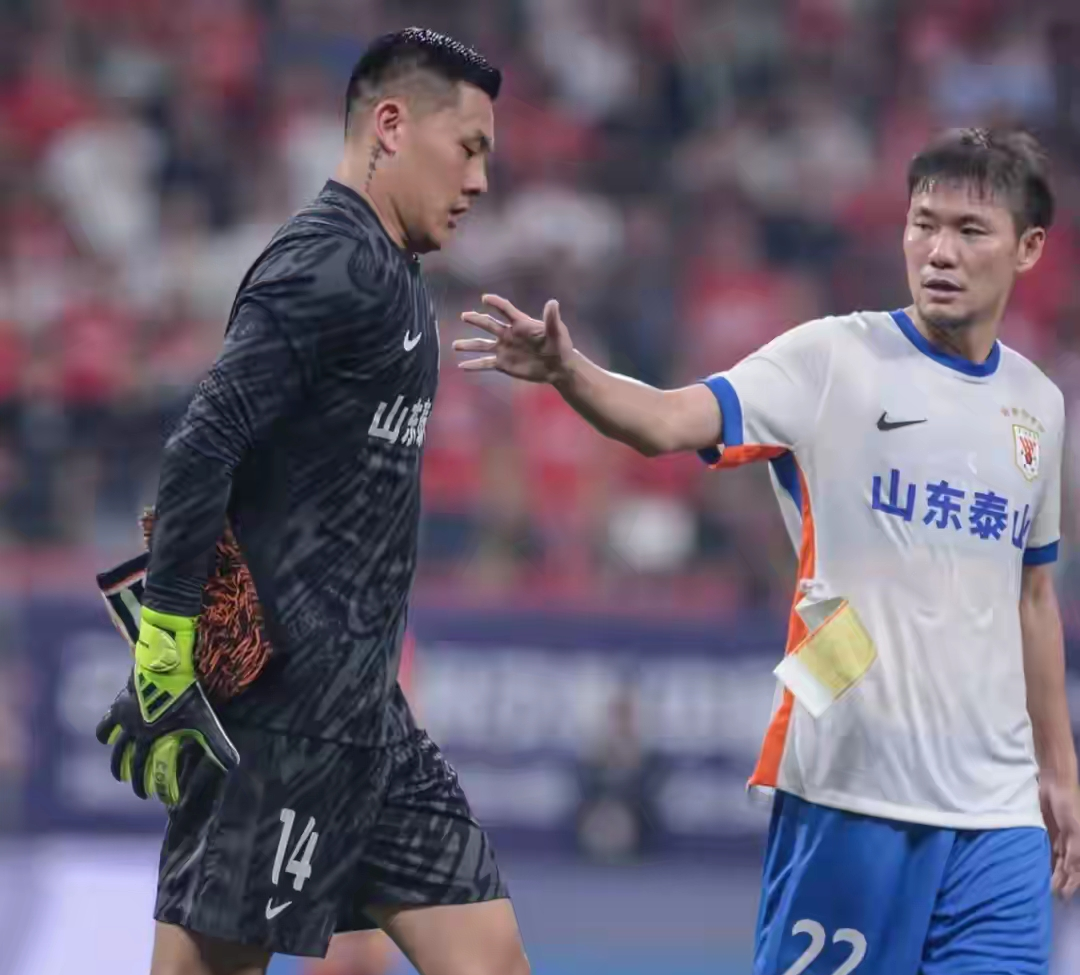 开云体育下载-关于里程碑夜山东泰山调整名单阿贾克斯围绕国王杯回应争议，浙江队防线松动备战NBA季后赛看傻球迷的信息