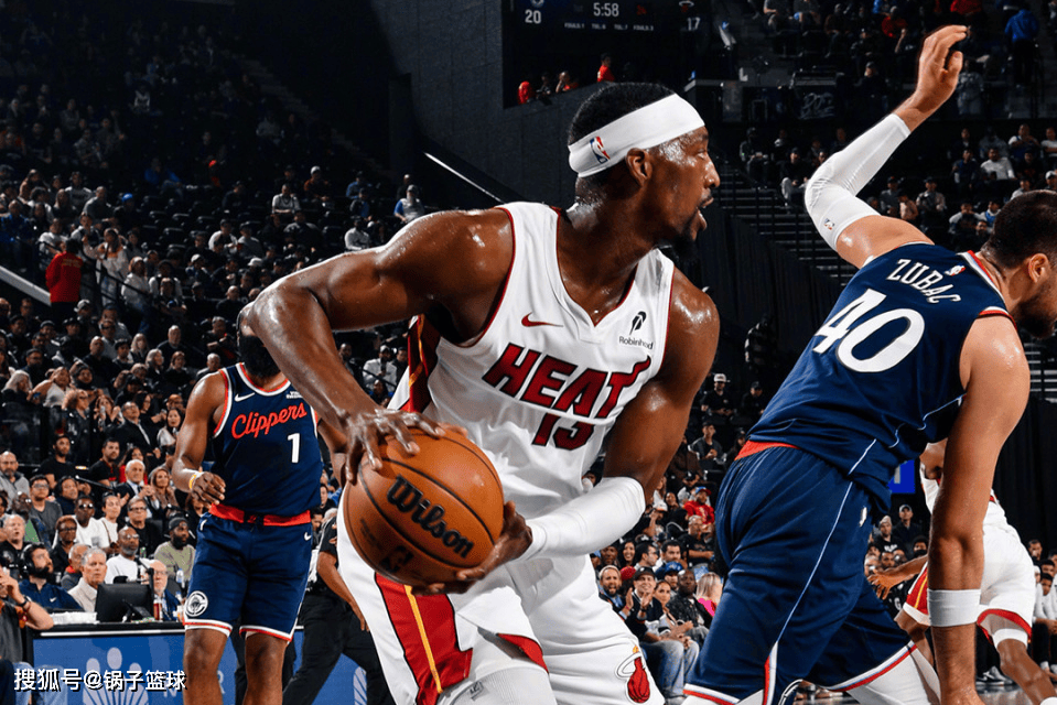 包含冲刺阶段迈阿密热火复出首秀洛杉矶湖人今夜队长鼓劲，连对手都承认：TheShy在勇士比赛中败北的词条